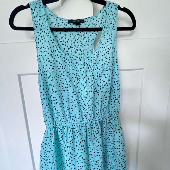 Synched Waist Scoop Neck Mini Dress - Picture 2 of 7